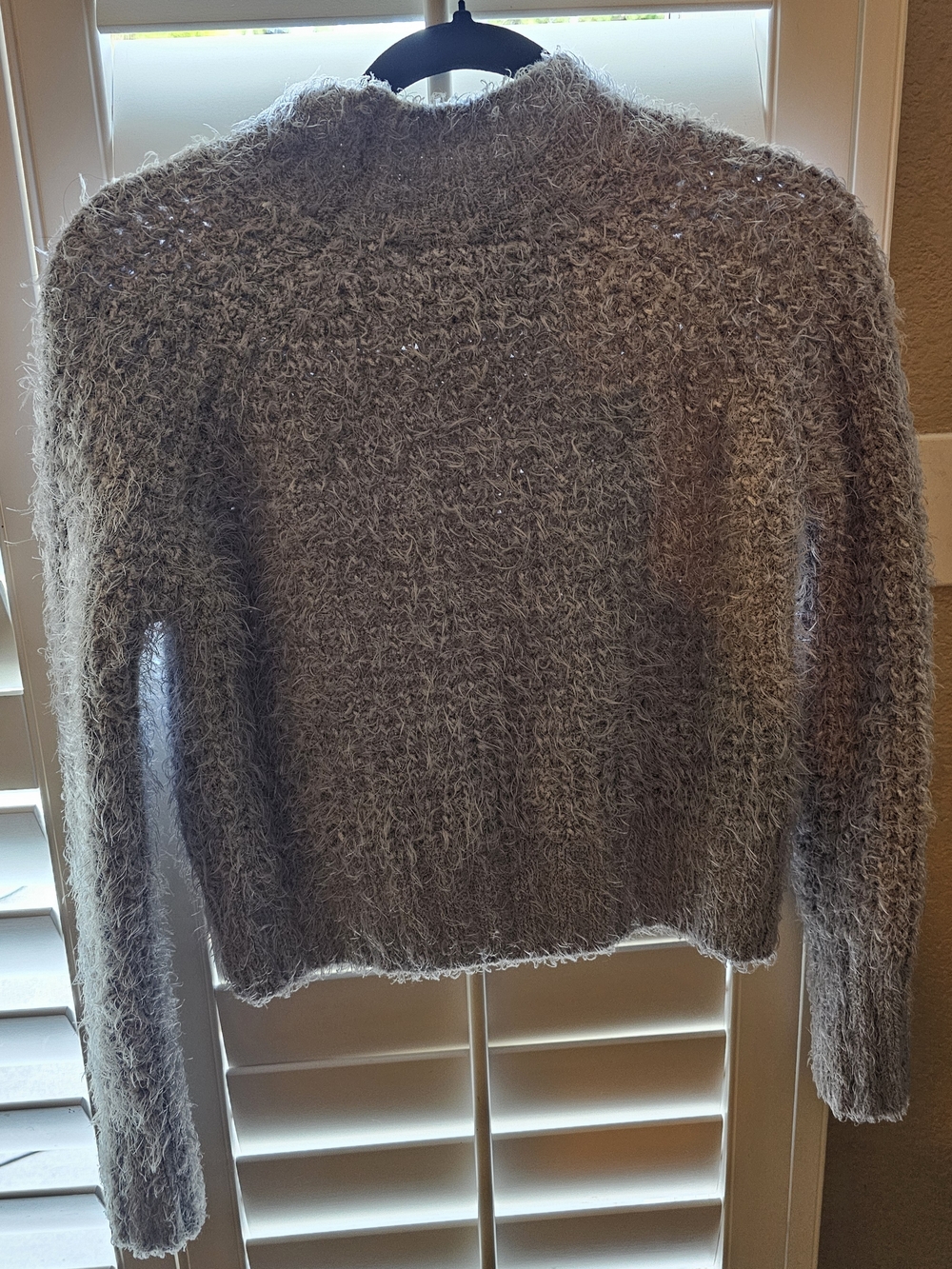 So Fuzzy Knit Sweater Small Gray Soft Cropped Cozy Pullover Long Sleeve - Picture 3 of 3